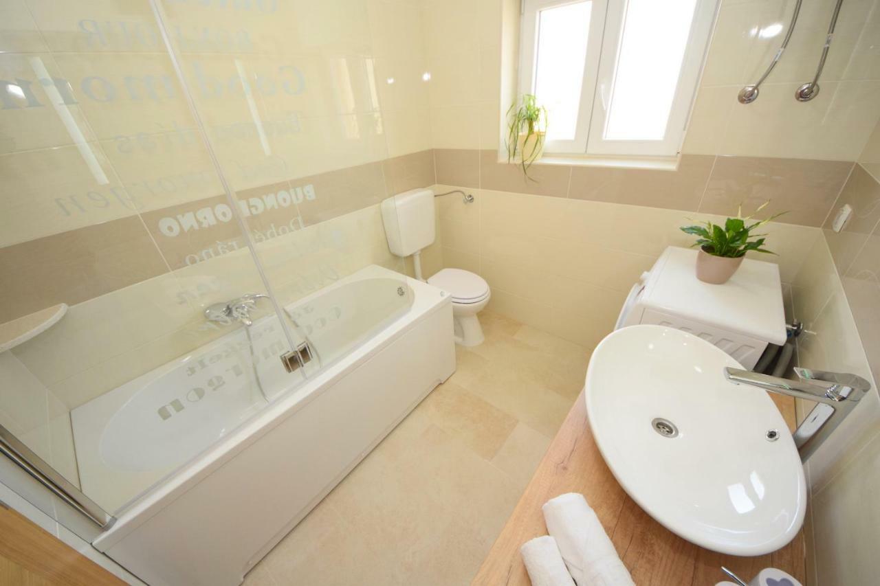 Luxury Penthouse With Jacuzzi In Orebić Eksteriør billede